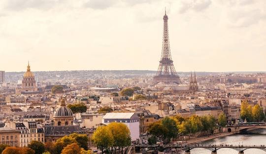 Cocaine in Paris (tourist reviews)