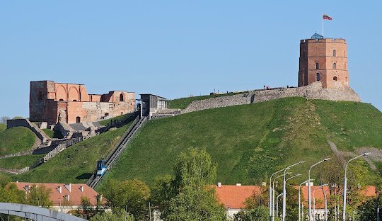 Discovering cocaine in Vilnius