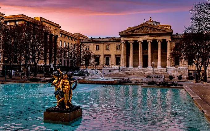 Cannabis and Nightlife in Marseille